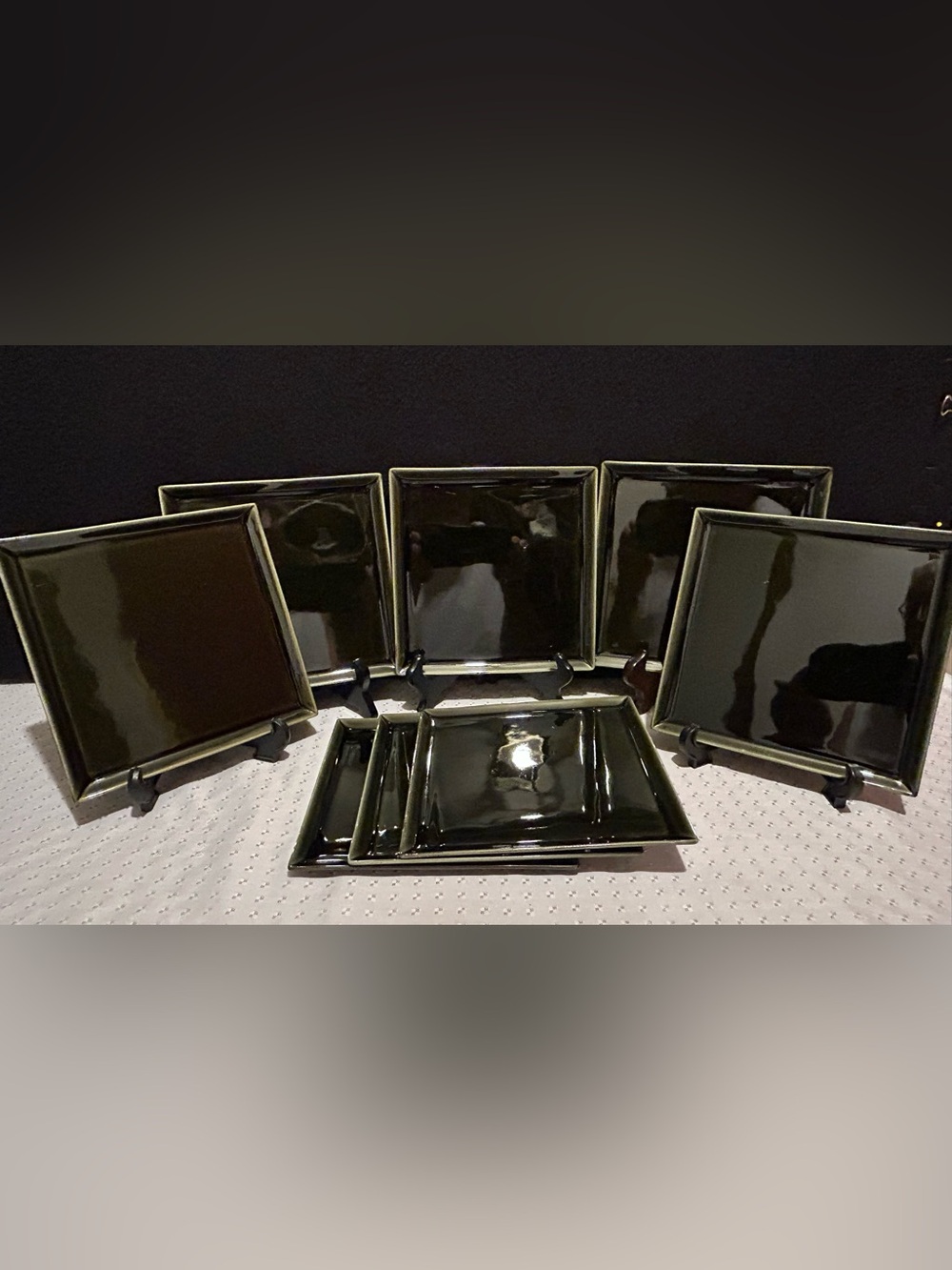 Crate and Barrel Dark Green Square Plates Set of 8 - 7.25 Inches Excellent Used